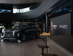 Hongqi, Панавто Сити — фото 1