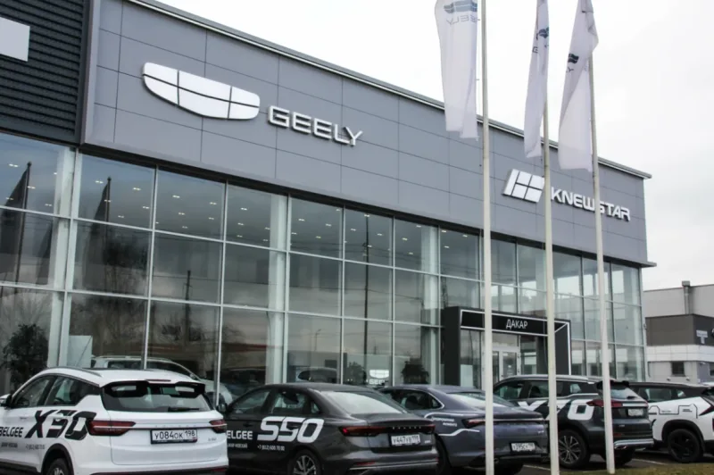 Дакар, Geely